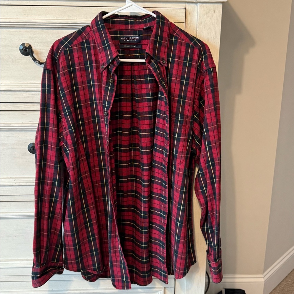 Roundtree & Yorke Red and Black Plaid Shirt